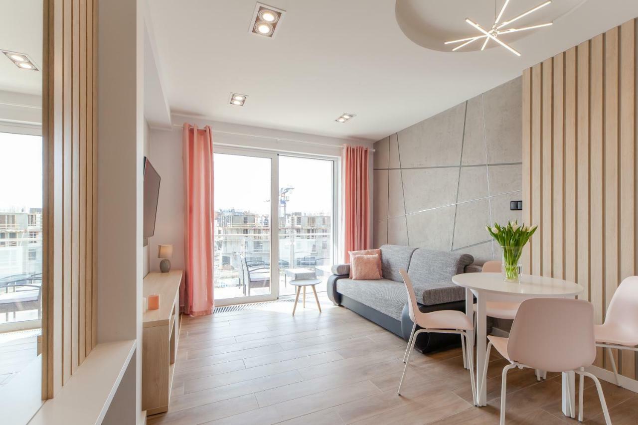 Apartment Pink Flamingo By Noclegi Renters Miedzyzdroje Exterior photo