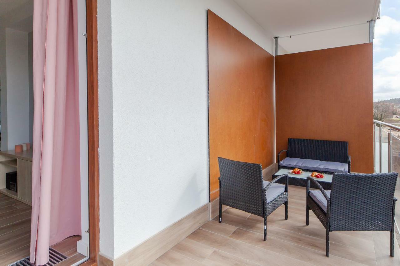 Apartment Pink Flamingo By Noclegi Renters Miedzyzdroje Exterior photo