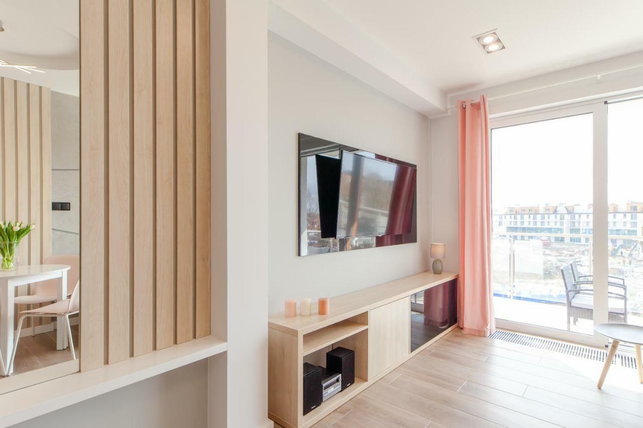 Apartment Pink Flamingo By Noclegi Renters Miedzyzdroje Exterior photo
